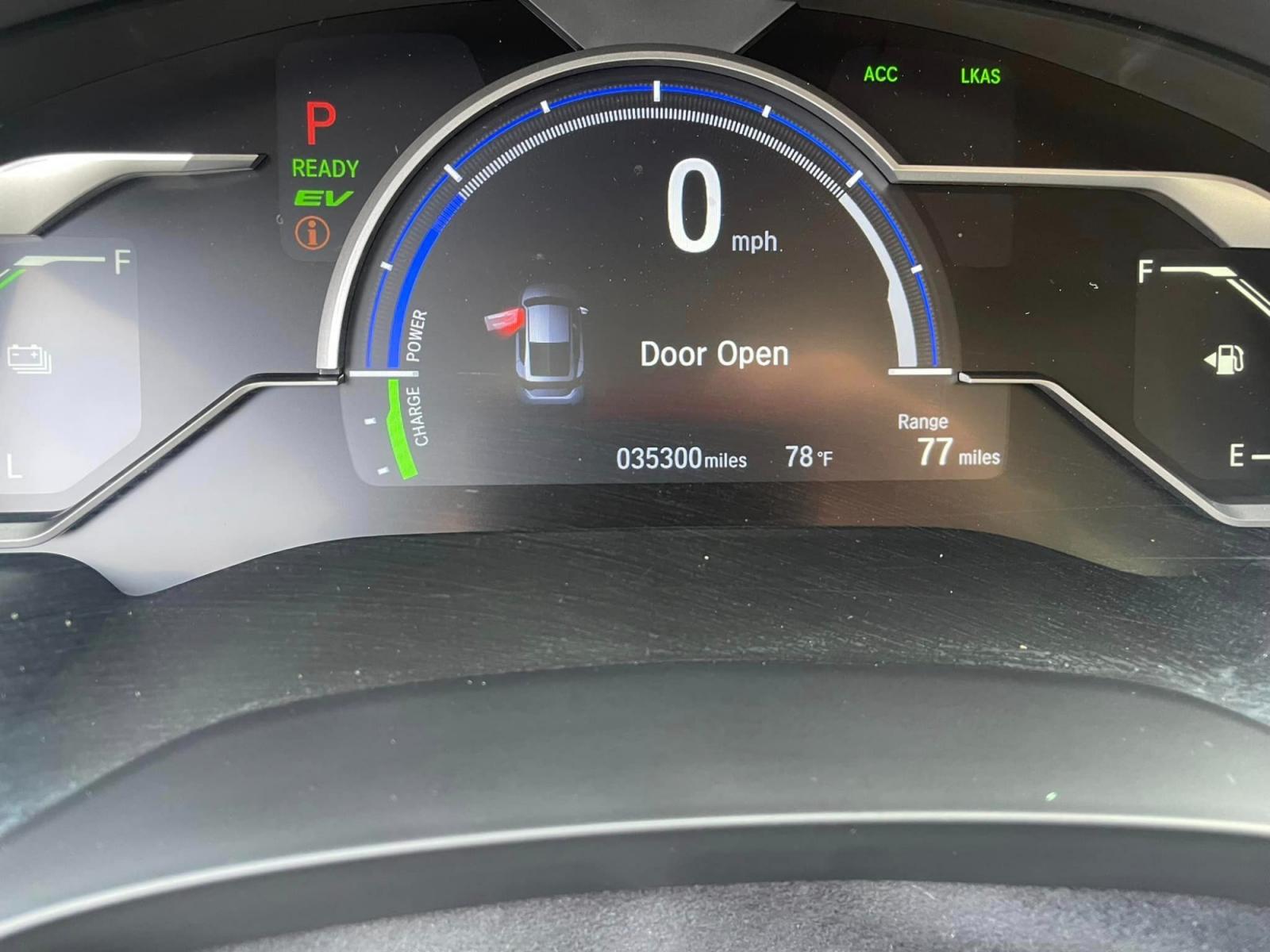 2021 Honda Clarity Plug-In Hybrid (JHMZC5F10MC) with an 1.5L L4 DOHC 16V HYBRID engine, CVT transmission, located at 744 E Miner Ave, Stockton, CA, 95202, (209) 944-5770, 37.956863, -121.282082 - PLUS TAXES AND FEES - Photo #7